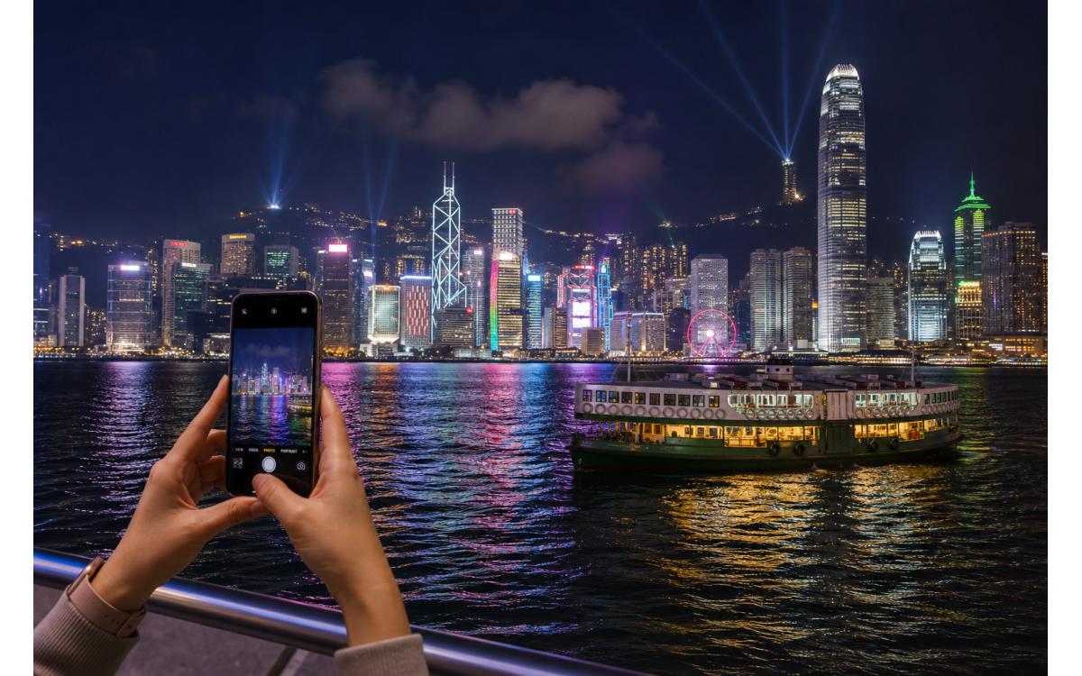 2026香港维多利亚港夜游上网攻略：天星小轮与维港灯光秀鸭聊卡流量卡信号实测与购买建议